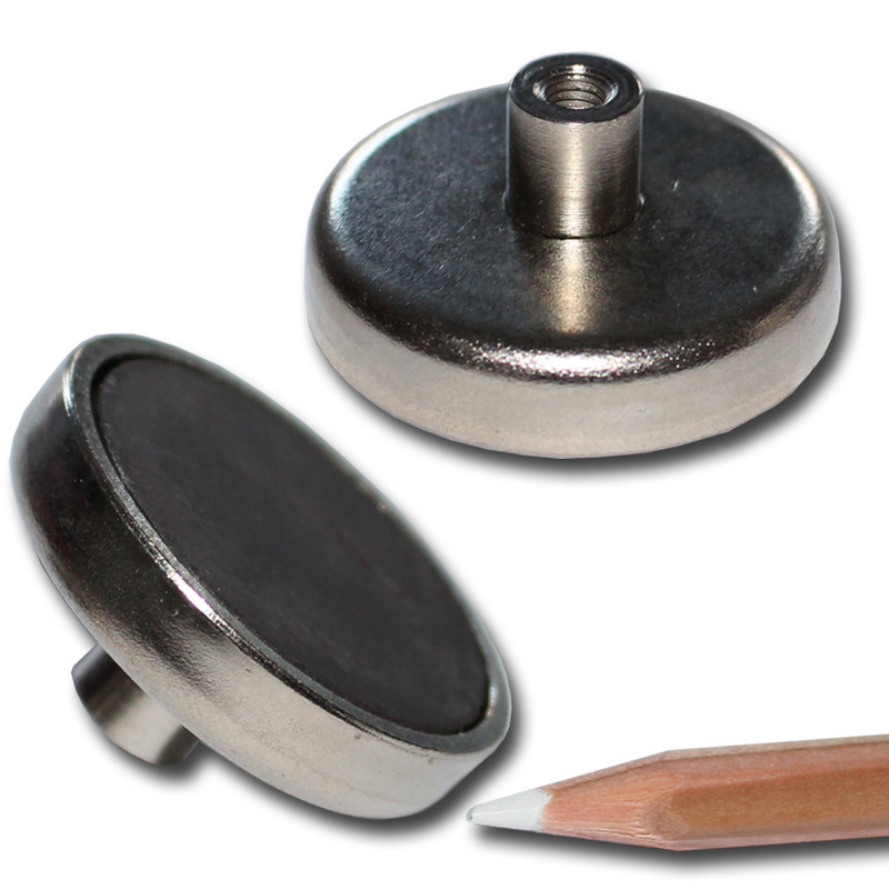 Ferrite flat pot magnets Ø 40 x 8 mm, with screwed bush M5x10mm - 12,5 kg / 125 N