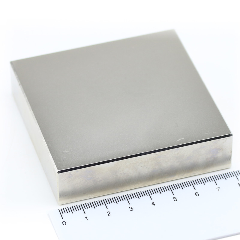 Neodym Dauermagnet Industriemagnet Magnet 80x80x20 N52 mit 4 Befestigungslöchern 